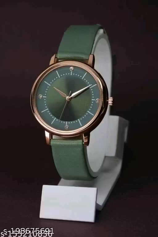 Best Quality Royal Embossed Designer Shiny Round Dial Watch