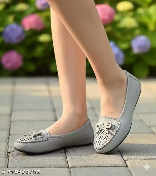 Trendy Women's Laser-Cut Grey Bellies